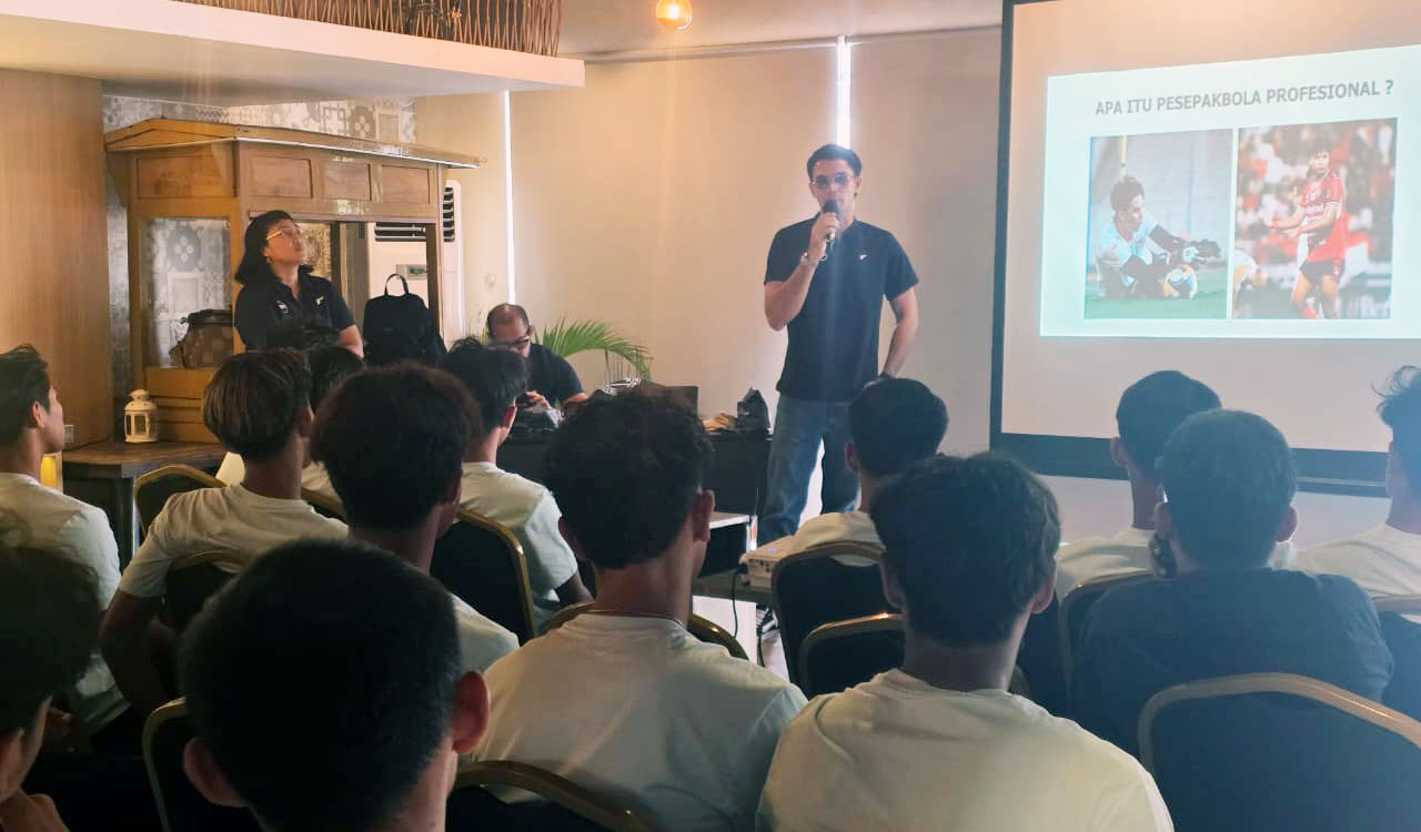 Appi Beri Dukungan Moral Kepada Persib U18