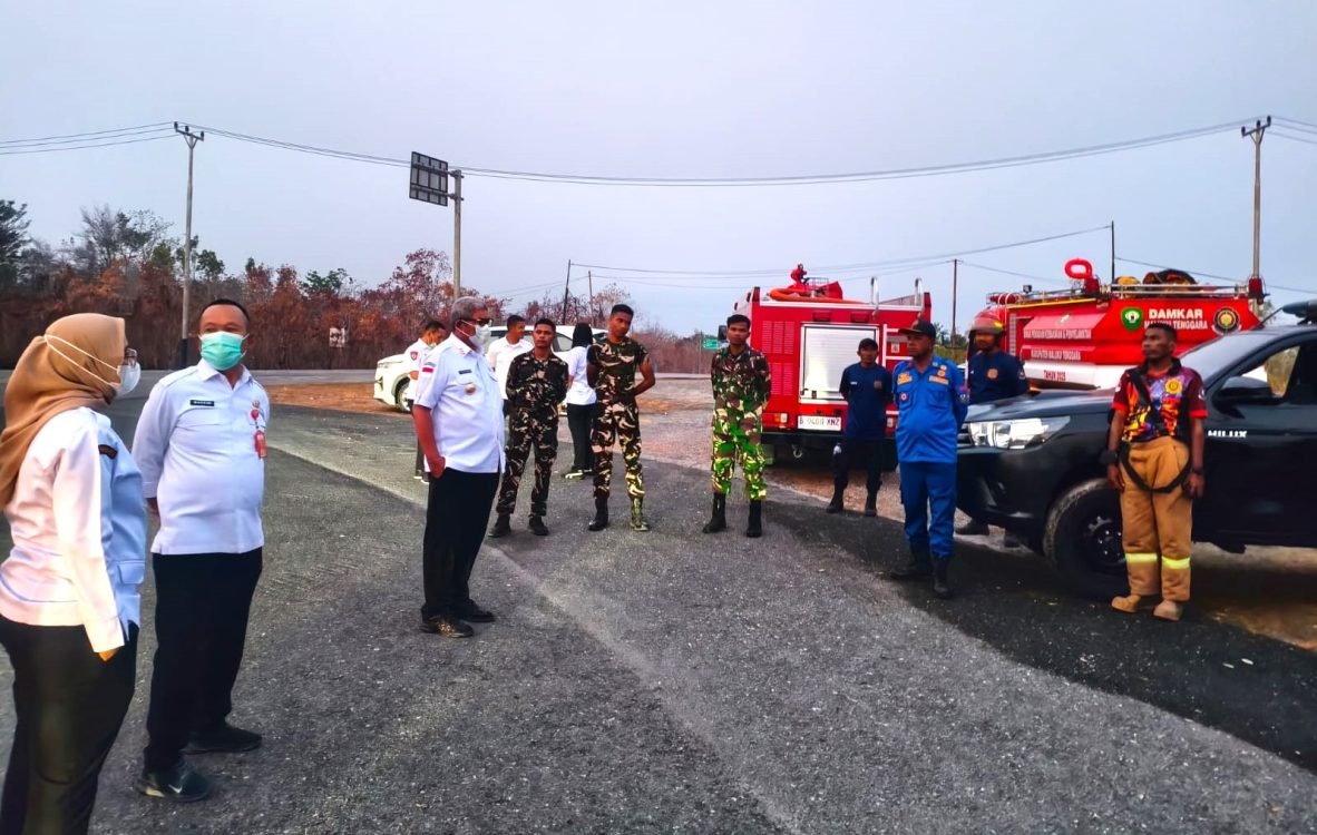 : Bupati Maluku Tenggara Turun Langsung Cegah Kabut Asap Ganggu Penerbangan. Foto:Yudi