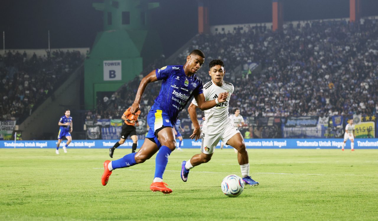 Babak Pertama Persib Vs Persik Masih Imbang Tanpa Gol