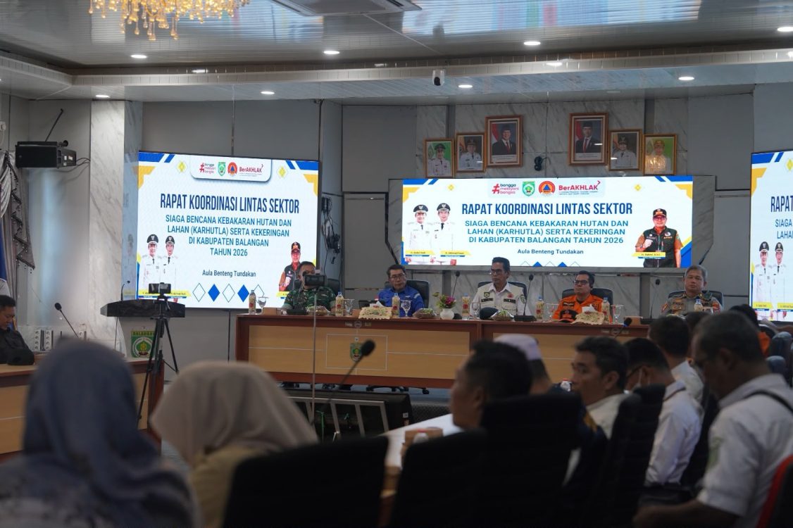: Rapat koordinasi lintas sektor siaga bencana karhutla dan kekeringan yang digelar Badan Penanggulangan Bencana Daerah (BPBD) Kabupaten Balangan di Aula Benteng Tundakan, Kantor Bupati Balangan, Paringin Selatan, Rabu (12/8/2026). - Foto: Mc.Balangan