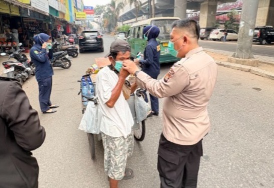 Biddokkes Polda Sumsel Distribusikan 2.000 Masker, Perkuat Perlindungan Kesehatan Masyarakat
