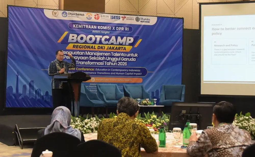 : Kepala Badan Riset dan Inovasi Nasional (BRIN) Arif Satria dalam Bootcamp Regional DKI Jakarta tentang Penguatan Manajemen Talenta dan Pengayaan Sekolah Unggul Garuda Transformasi 2026 melalui Joint Conference Education in Contemporary Indonesia: Navigating Governance Transitions and Human Capital Impact di Jakarta, Rabu (7/10/2026). (Foto: Dok BRIN)
