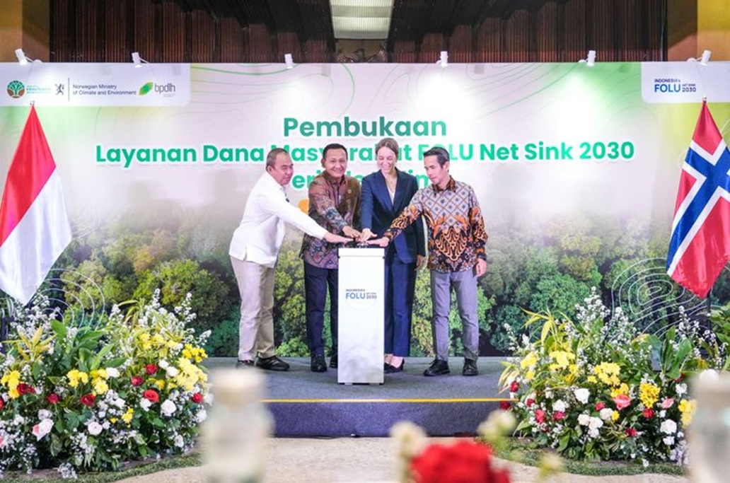 : Kementerian Kehutanan (Kemenhut) membuka Layanan Dana Masyarakat FOLU Net Sink 2030 Periode Kelima dengan alokasi Rp20 miliar yang ditargetkan menjangkau 300 kelompok masyarakat untuk memperkuat pelestarian hutan, aksi iklim, dan peningkatan kesejahteraan masyarakat di tingkat tapak. (Foto: Humas Kemenhut)