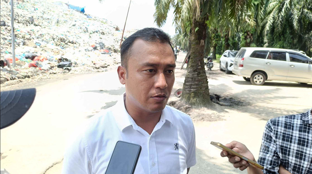 : Kepala Dinas Lingkungan Hidup dan Kebersihan (DLHK) Kota Pekanbaru, Reza Aulia Putra