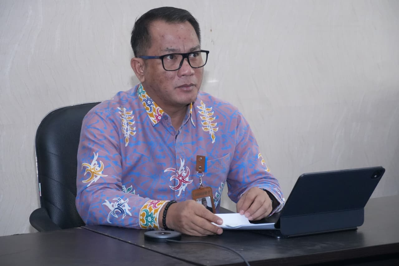 : Kepala Dinas Komunikasi, Informatika, Statistik, dan Persandian (Diskominfo) Kota Palangka Raya, Dody Irawan saat membuka Bimbingan Teknis (Bimtek) Pengelolaan SP4N-LAPOR secara daring, Kamis (8/10/2026).
