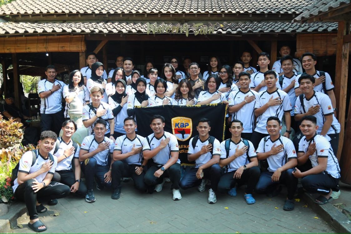 Dominasi Piala Panglima TNI 2026, Tim Karate Bhayangkara Presisi Mabes Polri Sabet Juara Umum