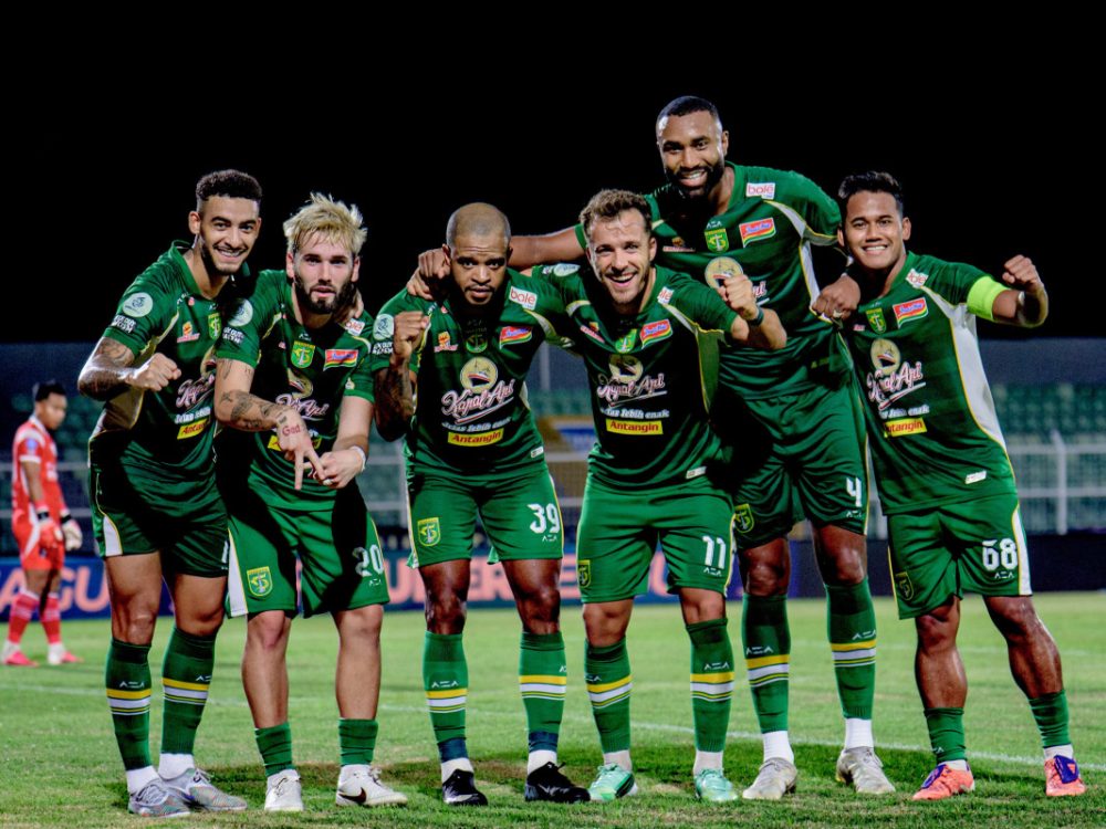 Gol Penalti Alex Martins Antar Persebaya Unggul Saat Turun Minum