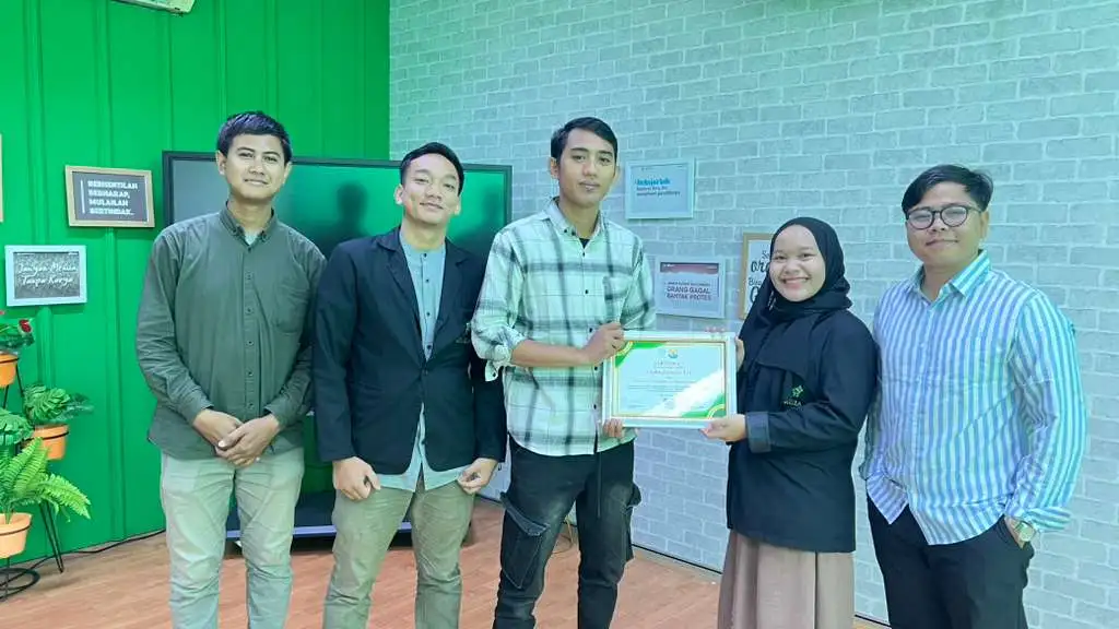 Hasilkan Video Pembelajaran dan Modul, Tiga Alumni Magang Pusbangkom SDM Kemenag Lulus Kuliah Tanpa Skripsi