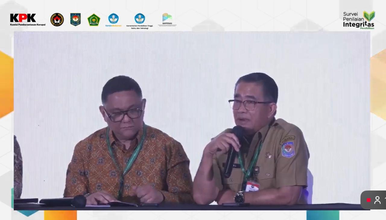 : Direktur Jenderal Politik dan Pemerintahan Umum Kemendagri Akmal Malik (Kanan) (Foto: Pasha Yudha Ernowo Infopublik/Igid/Youtube KPK)