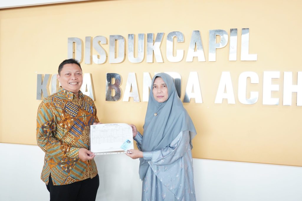 Inovasi Pak Purnama, Mudahkan ASN Pensiun Banda Aceh Perbarui Adminduk