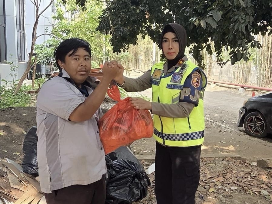 Jumat Berkah, Induk PJR BSD Korlantas Polri Pererat Kedekatan dengan Masyarakat