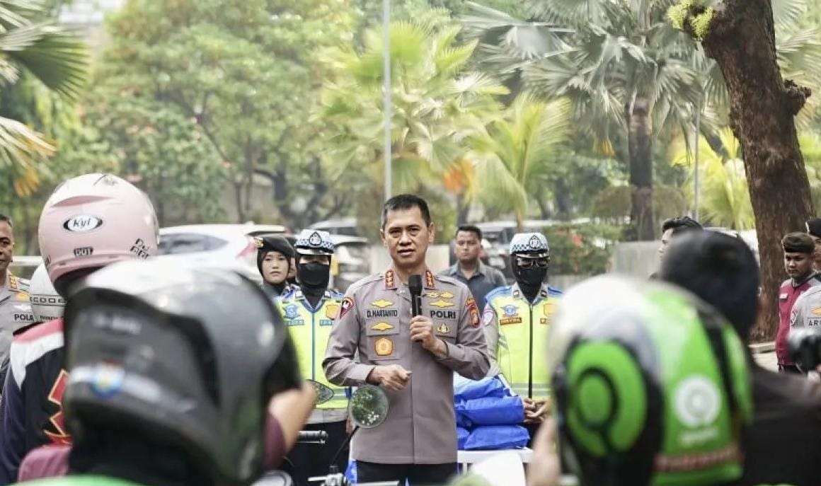 Kapolda Metro Jaya Ajak Pengemudi Ojol Utamakan Keselamatan dan Jaga Kesehatan