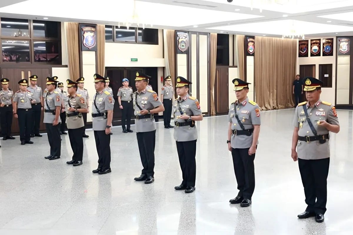 Kapolri Tekankan Profesionalisme dalam Sertijab Kakorlantas dan Tiga Kapolda