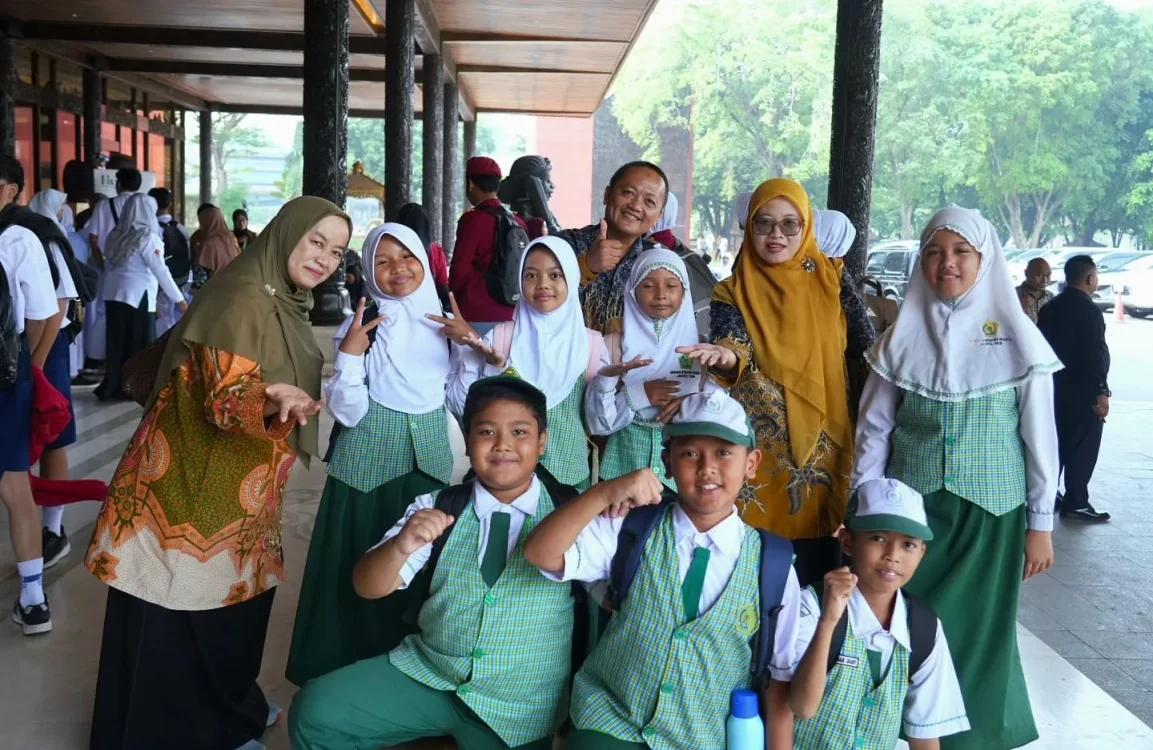 Kemenag Siapkan Gen Z Madrasah-Pesantren Jadi Garda Terdepan Sekolah Hijau