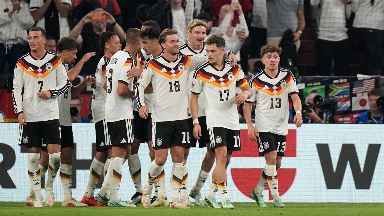 Kemenangan Perdana Pelatih Jerman Jurgen Klopp melawan Serbia 2-0
