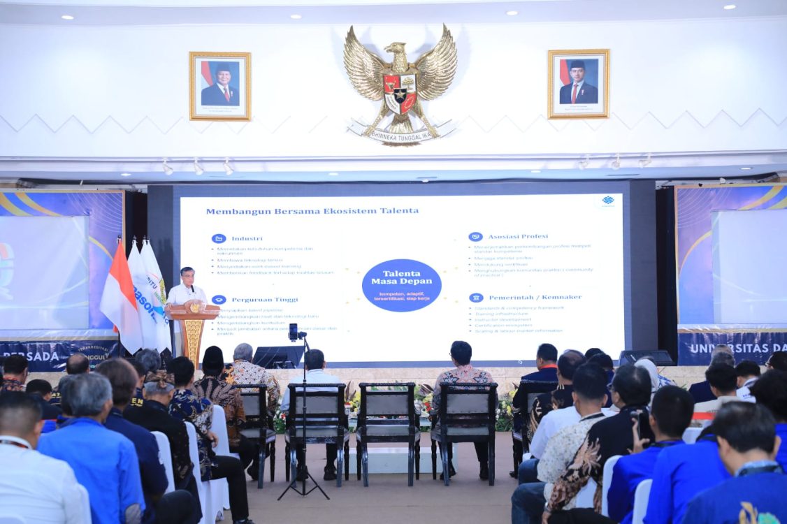 : Menteri Ketenagakerjaan (Menaker) Yassierli saat menghadiri Seminar Nasional Teknik Heating, Ventilating, Air Conditioning, and Refrigerating (HVACR) di Jakarta (Foto: Dok Kemnaker)