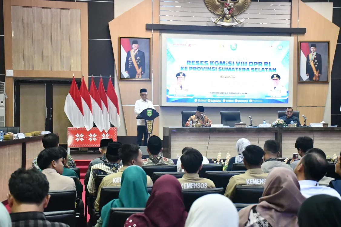 Komisi VIII DPR Kawal Hak Guru Madrasah dan Pesantren dalam Penataan PPPK