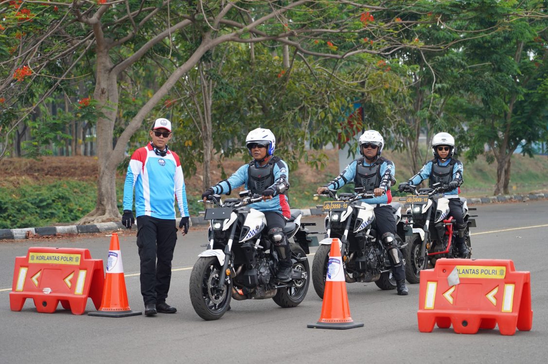 Korlantas Polri Gelar Coaching Clinic PJR: Fokus Tingkatkan Keterampilan Mengemudi dan Pengawalan