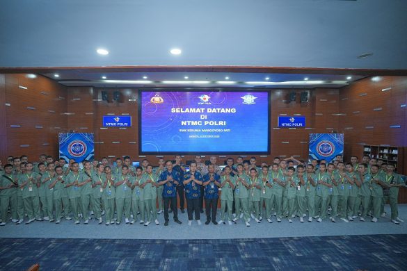 Korlantas Polri Kenalkan Teknologi Pemantauan Lalu Lintas ke Siswa SMK