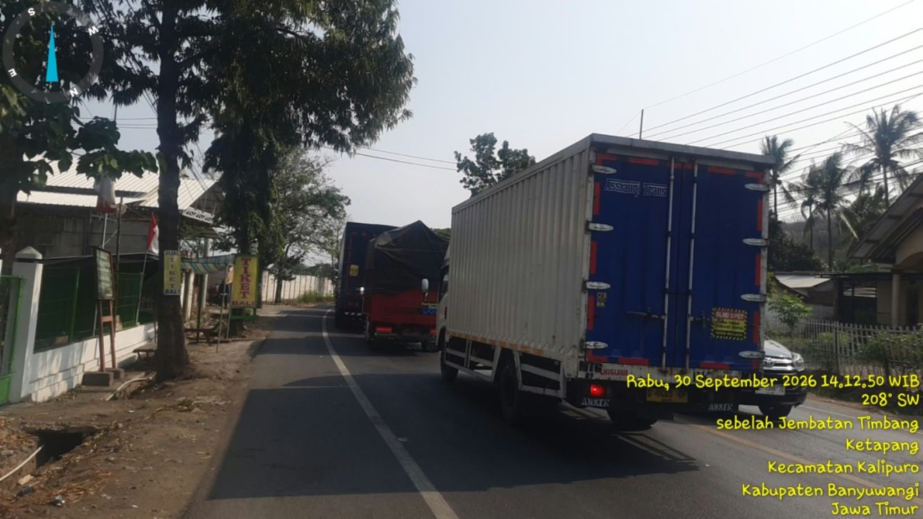 : Kepadatan kendaraan menuju Pelabuhan Penyeberangan Ketapang, Banyuwangi, berangsur terurai setelah sebelumnya mencapai sekitar 10 kilometer. Hingga Rabu (30/9/2026). (Foto: Humas Kemenhub)