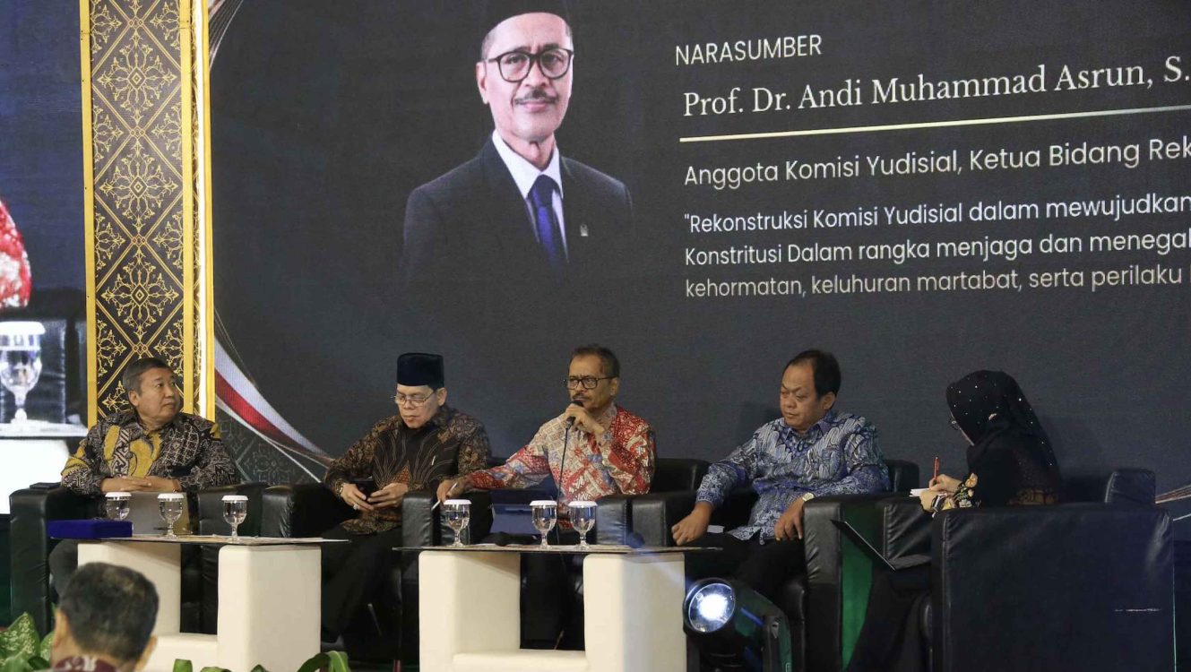 : Anggota KY Andi Muhammad Asrun dalam Diskusi Publik