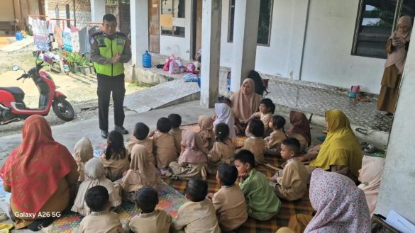 Lewat Polisi Sahabat Anak, Satlantas Aceh Selatan Ajarkan Siswa TK Keselamatan Berlalu Lintas
