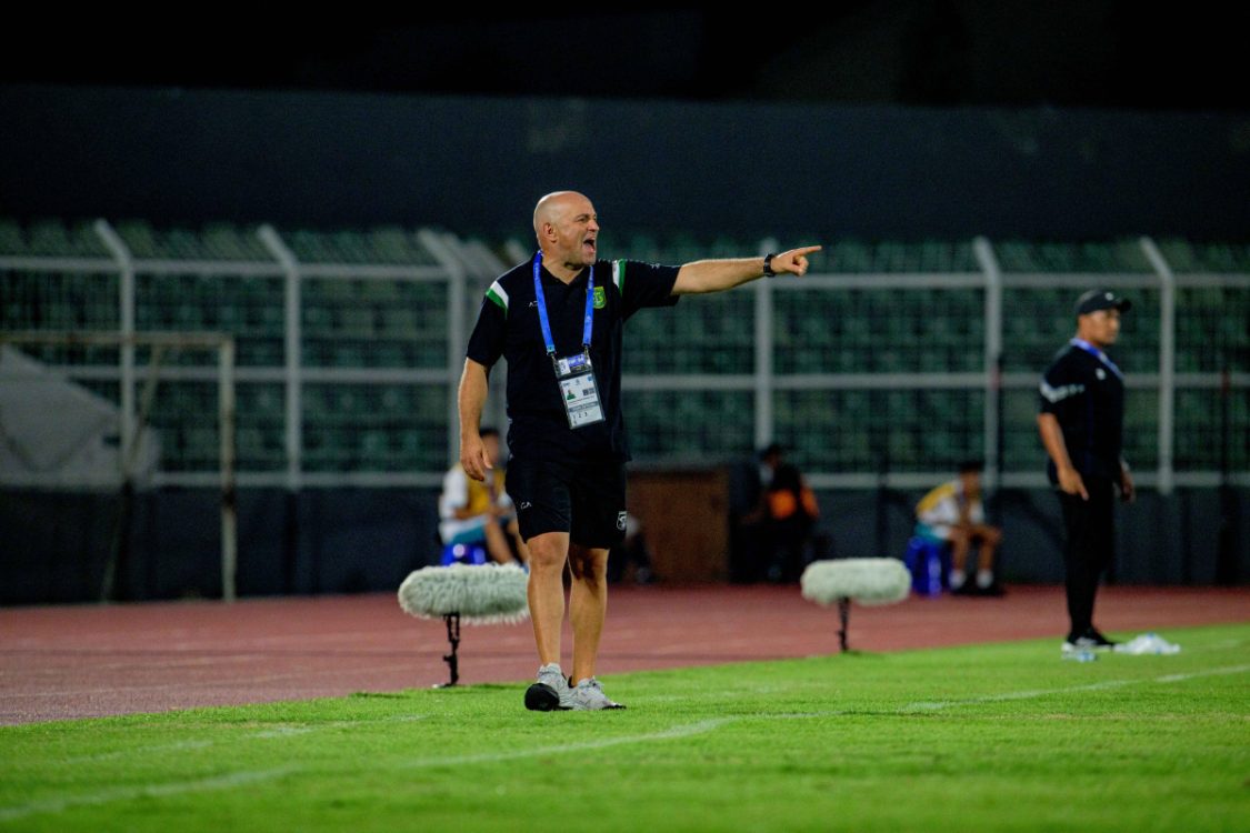 Menang atas Isenmulang, Coach Tavares Soroti Banyaknya Peluang Terbuang