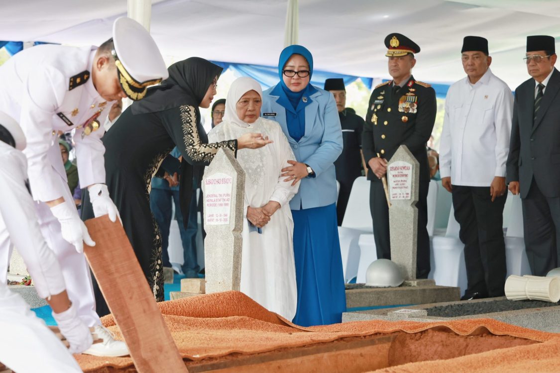 Menhan Hadiri Upacara Pemakaman Militer Laksamana TNI (Purn.) Widodo Adi Sutjipto