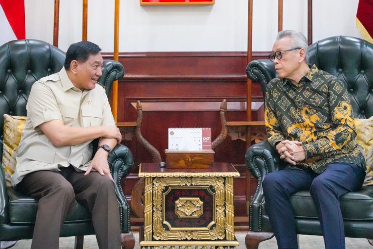 Menhan Sjafrie Terima Kunjungan Duta Besar Luar Biasa dan Berkuasa Penuh Republik Indonesia untuk Belgia, Luksemburg, dan Uni Eropa, Bahas Forum Pertahanan dan Kerja Sama Bilateral