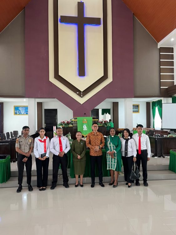 Minggu Kasih di GMIT Petra Soe, Kapolres TTS Ajak Jemaat Cegah Karhutla