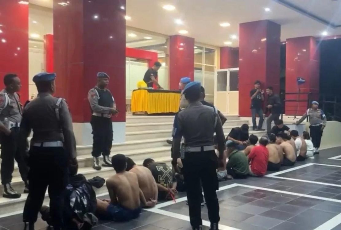 Operasi Narkoba di Palu, Polisi Tangkap 17 Orang dan Sita Senjata Tajam