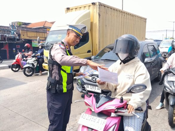 Operasi Patuh Candi 2026, Satlantas Polresta Klaten Gencarkan Edukasi di Simpang Empat Tegaldowo