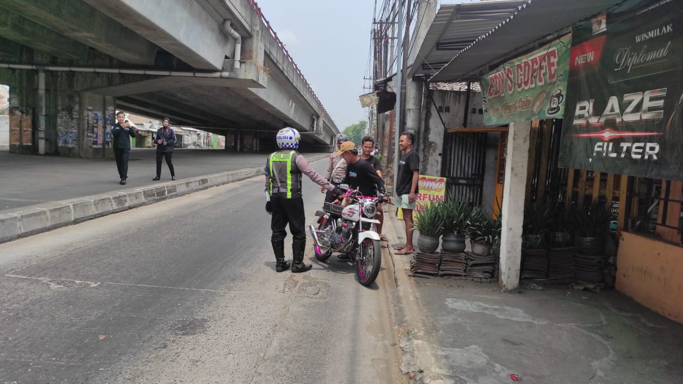 Operasi Patuh Semeru 2026, Satlantas Polres Jombang Tindak 18 Pelanggar, Mayoritas Pemotor Lawan Arus