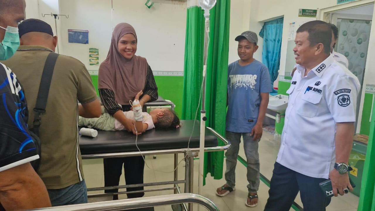 : Wakil Bupati Parigi Moutong, Abdul Sahid, melakukan inspeksi langsung ke Puskesmas Ampibabo, Rabu (30/9/2026), guna memastikan optimalisasi dan kualitas pelayanan kesehatan dasar bagi masyarakat berjalan responsif.