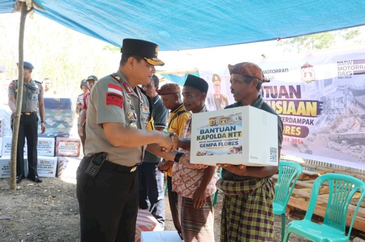 Peduli Korban Gempa Flores, Kapolda NTT Salurkan Bantuan di Manggarai Barat