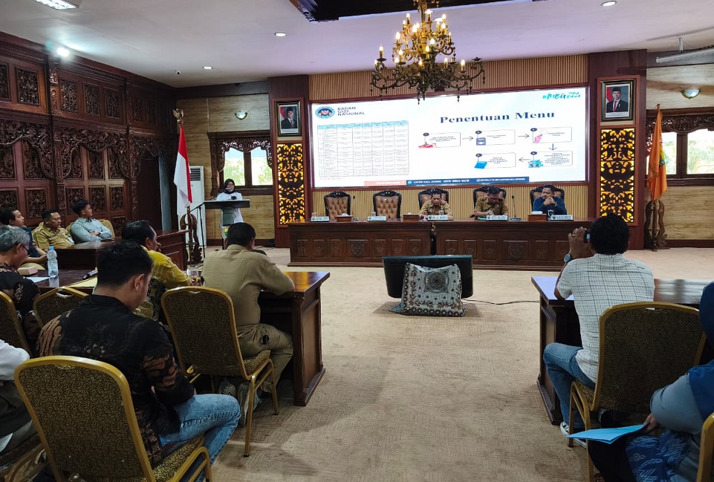 : Pemkab Batang mengelar Gelar Rakor Yayasan dan Mitra SPPG, Perkuat Suplai Bahan Baku Lokal untuk Dapur SPPG di Aula Bupati Batang, Kabupaten Batang.