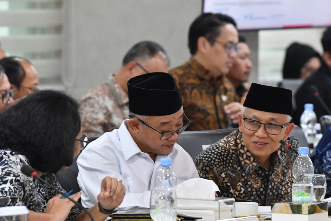 : Pemerintah mulai menyiapkan penataan tata kelola guru secara bertahap mulai 2027 untuk memberikan kepastian status kepegawaian sekaligus menjaga keberlanjutan layanan pendidikan. (Foto: Dok Kemendikdasmen)