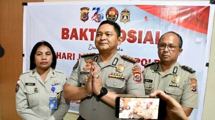 Peringati HUT Humas Polri ke - 75, Bidhumas Polda NTT Salurkan Bantuan Sosial