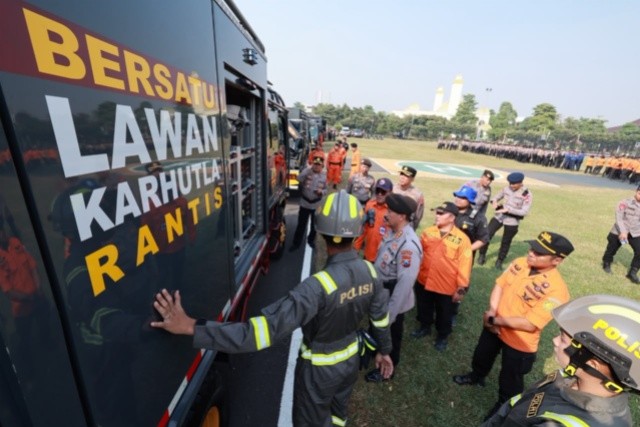 : Polda Jawa Timur memperkuat kesiapsiagaan menghadapi ancaman kebakaran hutan dan lahan (karhutla) di sejumlah wilayah.- Foto: Mc.Jatim