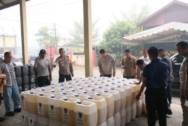 Polda Kalteng Siapkan 1.607 Jeriken X-Fire Untuk Tangani Karhutla