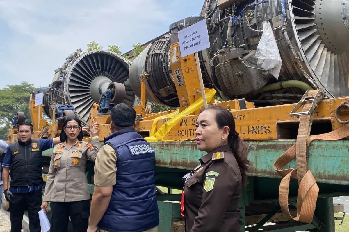 Polda Kepri Bongkar Impor 3 Mesin Pesawat Bekas Rp30 Miliar, 4 Tersangka Diciduk