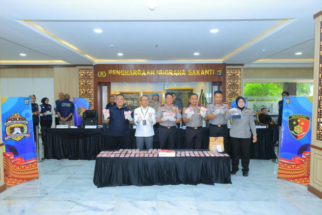 Polda Lampung Bongkar Peredaran Uang Palsu Rp980 Juta, Satu Tersangka Ditangkap di Bakauheni