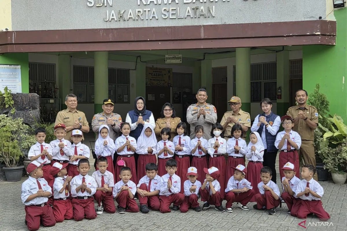 Polda Metro Jaya Edukasi Siswa SD, Ajak Berani Melapor jika Mengalami Perundungan