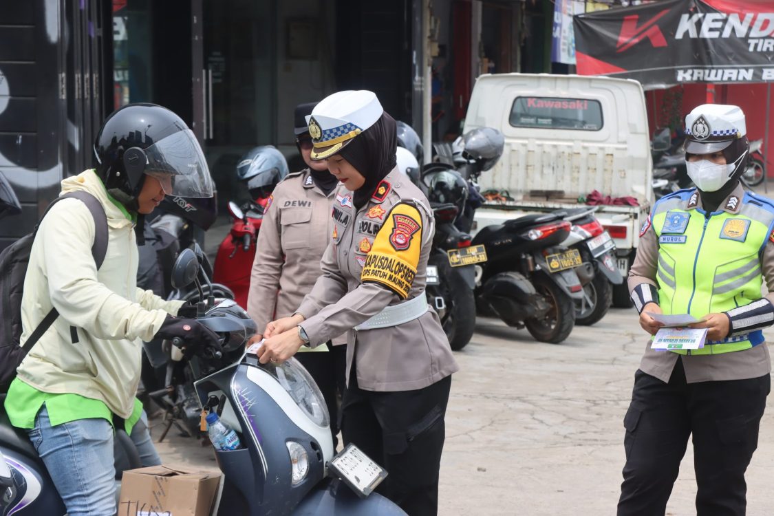 Polisi Bersama Masyarakat, Operasi Patuh Maung Dorong Pengendara Lebih Disiplin