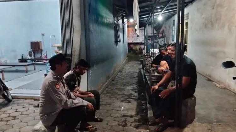 Polisi Sambangi Warga Cegah Peredaran Uang Palsu di Jawa Timur