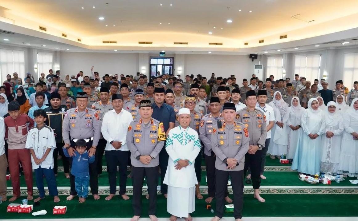 Polres Jakpus Berbagi dengan Anak Yatim Piatu