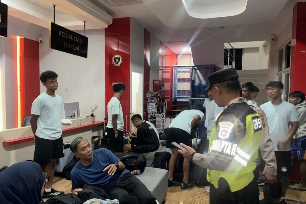 Polresta Batang Tangkap Terduga Pelaku Perusakan Bus Persib U-18 di Tol Pemalang