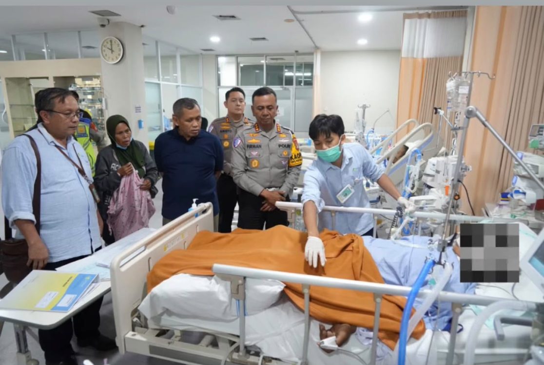 Polri Jenguk Korban Kecelakaan Ojol di Blok M, Pastikan Penanganan Medis hingga Sembuh