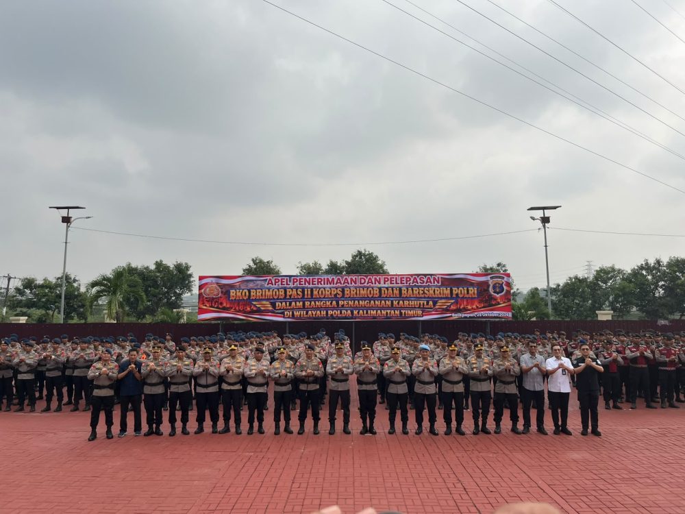 Polri Terjunkan 200 Personel Brimob dan 10 Personel Bareskrim Tangani Karhutla di Kalimantan
