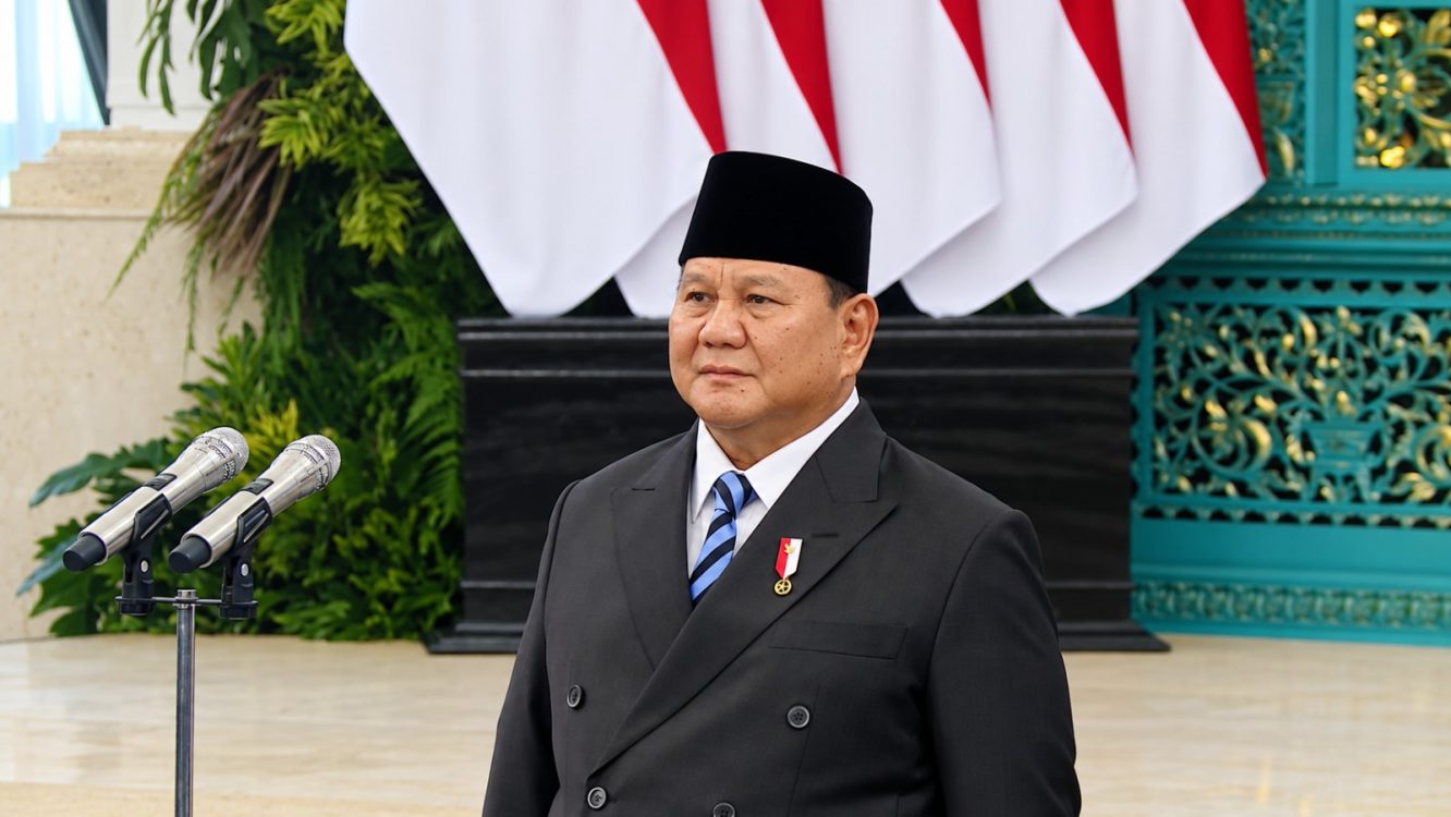 : Presiden Prabowo Subianto melantik dan mengambil sumpah sejumlah menteri, wakil menteri, serta pejabat negara dalam upacara di Istana Negara, Jakarta, Kamis (1/10/2026). Tangkapan Layar Kanal Youtube BPMI Setpres